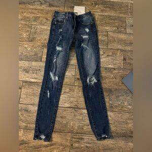 KanCan Women’s Jeans Size 24 New with Tags